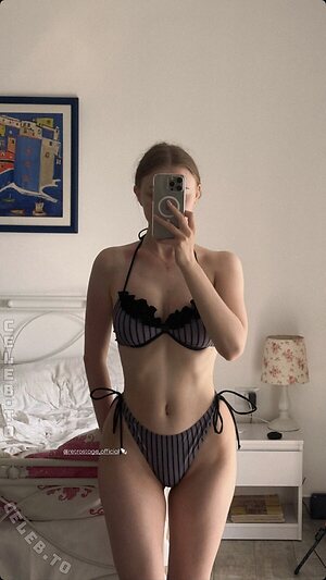 Yana R. leaked photo #77