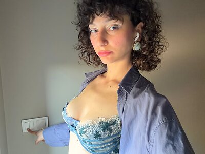 Yaren Öksüz Nude Leaked Photo #10