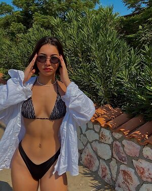 Yaren Sert leaked photo #3
