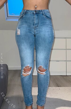 Yasemin Elda Nude Leaked Photo #24