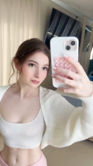 yaslovss Nude Leaked Photo #2
