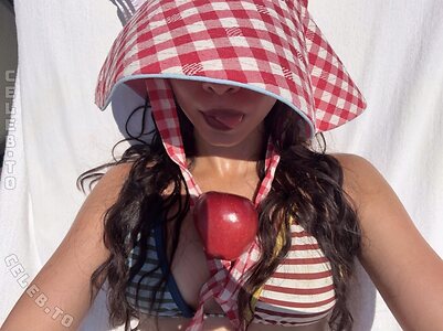 Yasmin Bal photo