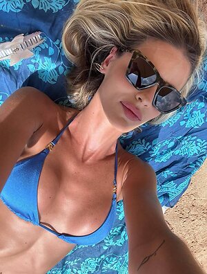 Yasmin Brunet leaked photo #22
