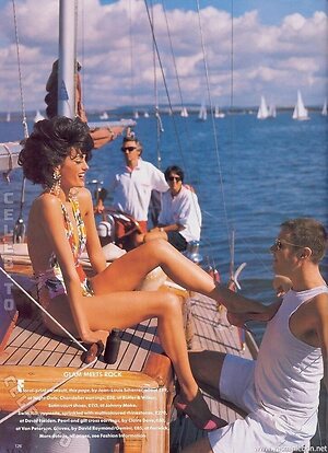 Yasmin Le Bon photo