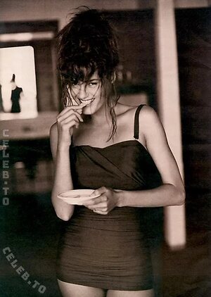 Yasmin Le Bon photo