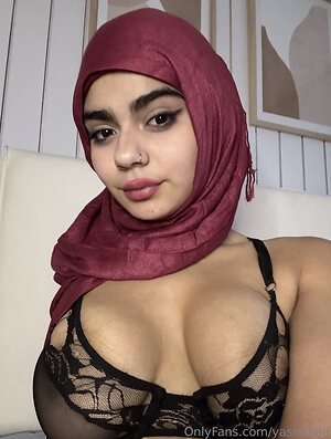 Yasminali leaked photo #4