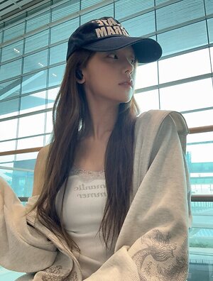 Yeji leaked photo #2