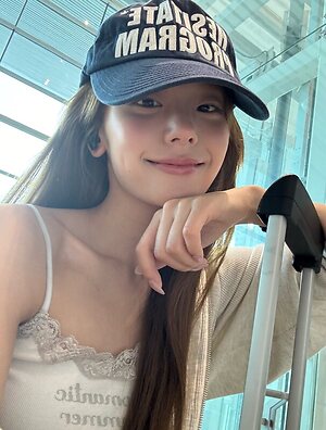Yeji leaked photo #5