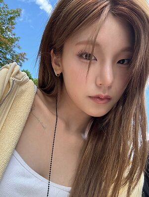 Yeji leaked photo #17