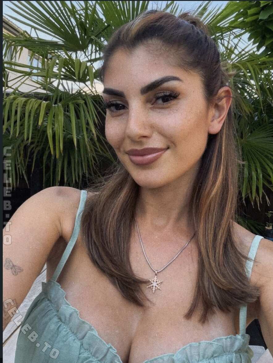 Yeliz Koc photo