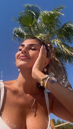 Yeliz Koc photo