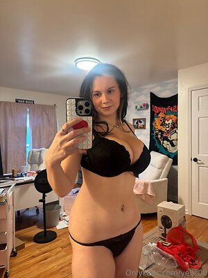 yellz0 leaked photo #552