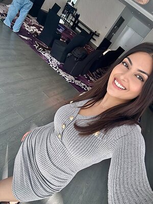 Yesha Sagar leaked photo #52