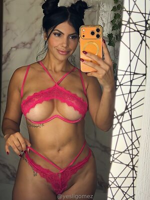Yesli Gomez leaked photo #33