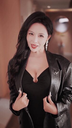Yi Mo