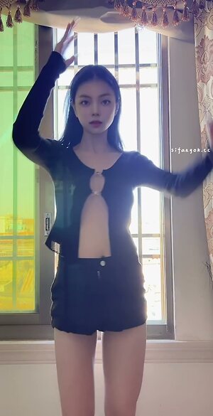 yingxiu.xyz leaked photo #481