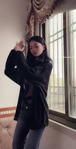 yingxiu.xyz leaked photo #487