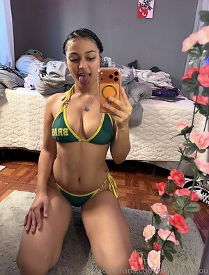 Yorelis De Leon leaked photo #11