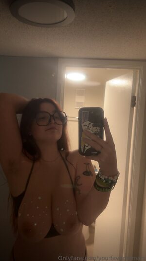 yourmomsmarsbar leaked photo #8