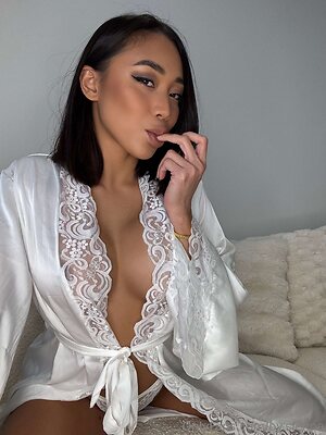 yoursxxxenia