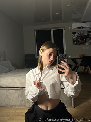 your_tiny_skinny leaked photo #25