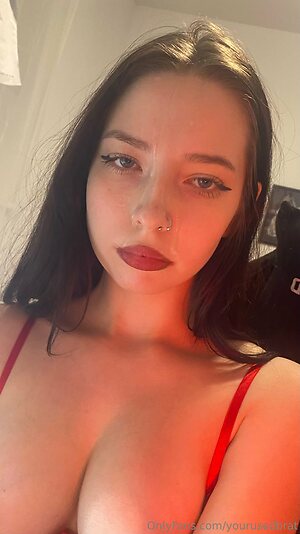 yourusedbrat leaked photo #52