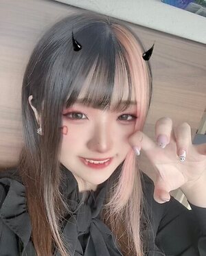 Yui Hiiragi leaked photo #22