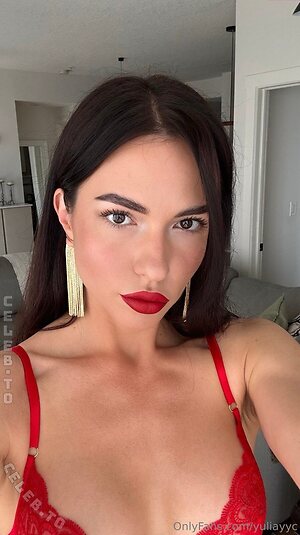 Yulia Zahurska Nude Leaked Photo #4