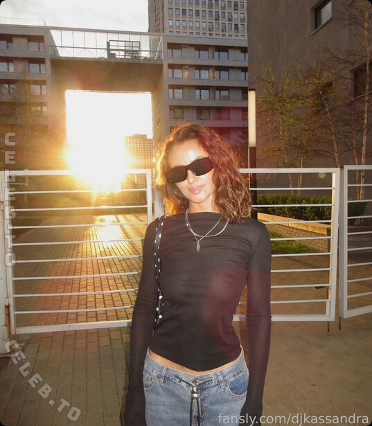 Yuliya Lazarenko photo