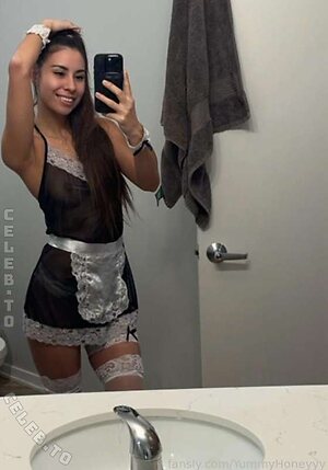 YummyHoneyyy photo
