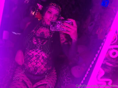 Yummyrem leaked photo #4