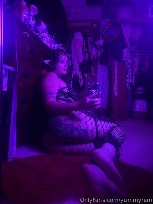 Yummyrem leaked photo #5