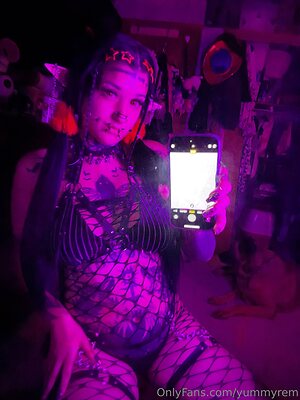 Yummyrem leaked photo #6