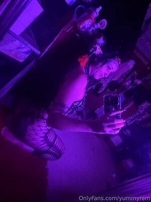 Yummyrem leaked photo #8