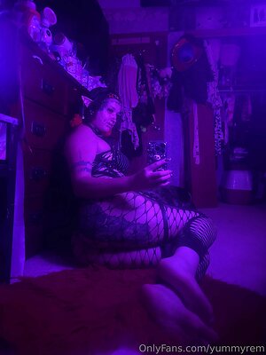 Yummyrem leaked photo #10