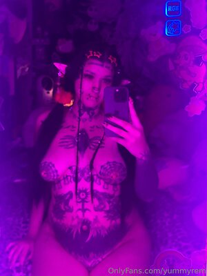 Yummyrem leaked photo #22