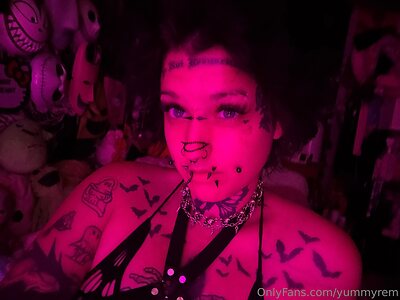 Yummyrem leaked photo #30