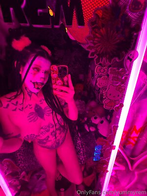 Yummyrem leaked photo #39