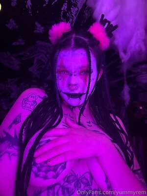 Yummyrem leaked photo #40