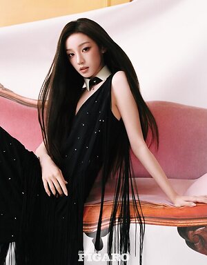 YUQI leaked photo #2
