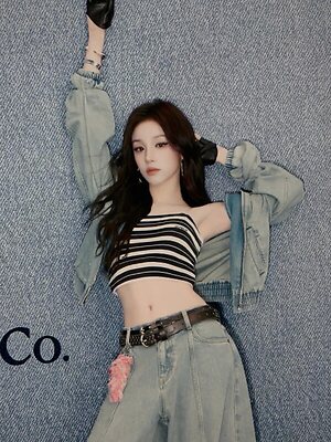 YUQI leaked photo #9