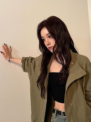 YUQI leaked photo #12