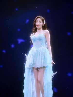 YUQI leaked photo #84