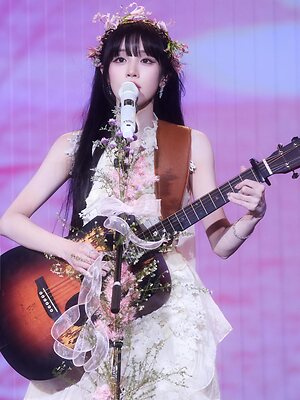YUQI leaked photo #163