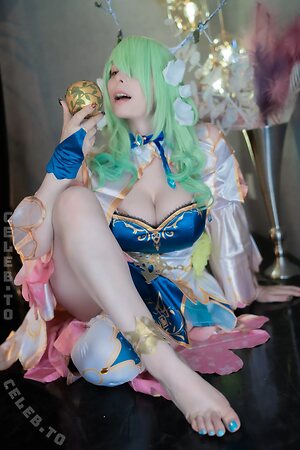 Yuriko Tiger photo