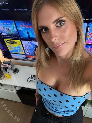 Yve.gaming Nude Leaked Photo #43
