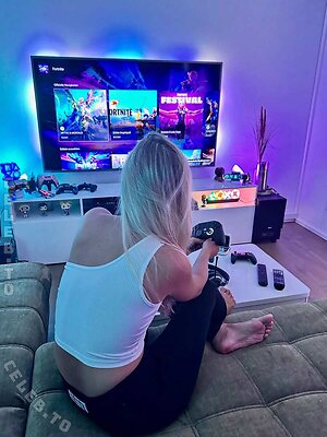 Yve.gaming Nude Leaked Photo #56