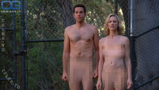 Yvonne Strahovski Nude Leaked Photo #4