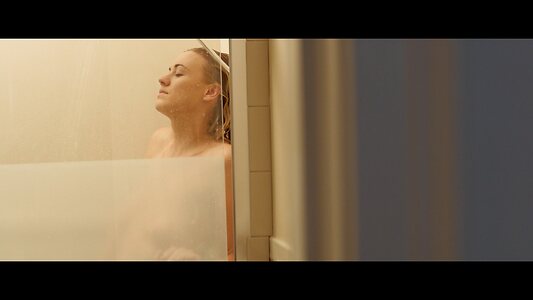 Yvonne Strahovski leaked photo #12