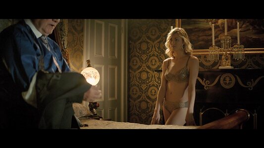 Yvonne Strahovski leaked photo #25
